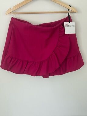 REDValentino Ruffled Gabardine skirt effect shorts size 40 NWT